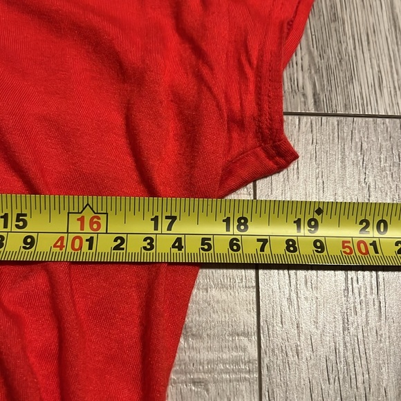 Trouve Cap Sleeve Top - Picture 5 of 7